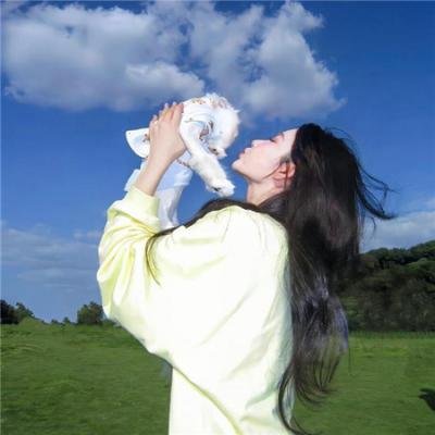 闪婚后，顶流老公的马甲藏不住了